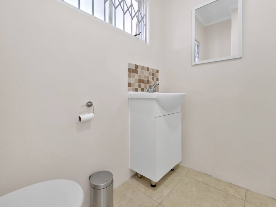 1 Bedroom Property for Sale in Gardens Western Cape